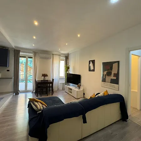 Hydrangeas Flat In Centocelle ローマ